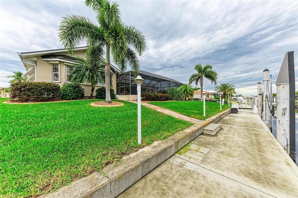 Active With Contract: $995,000 (3 beds, 2 baths, 2673 Square Feet)