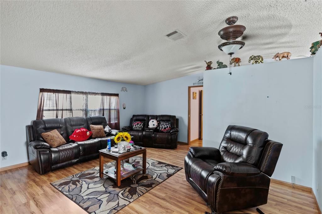 For Sale: $185,000 (4 beds, 2 baths, 1742 Square Feet)