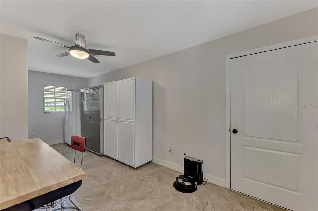 Active With Contract: $799,000 (3 beds, 3 baths, 2983 Square Feet)