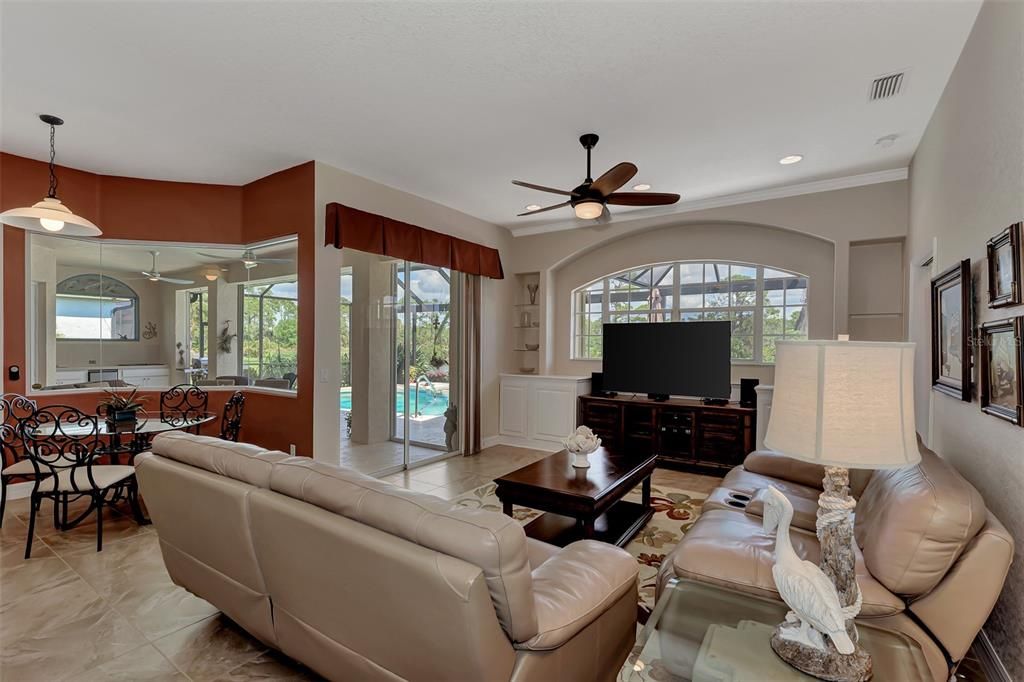 Active With Contract: $799,000 (3 beds, 3 baths, 2983 Square Feet)