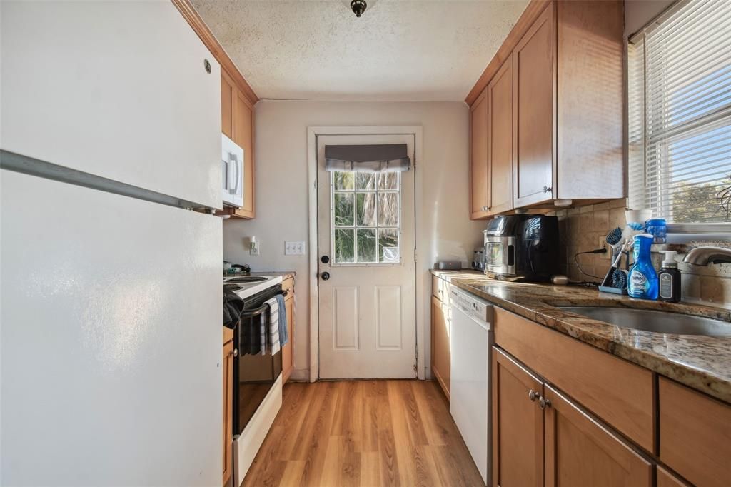 For Sale: $1,100,000 (4 beds, 2 baths, 1248 Square Feet)
