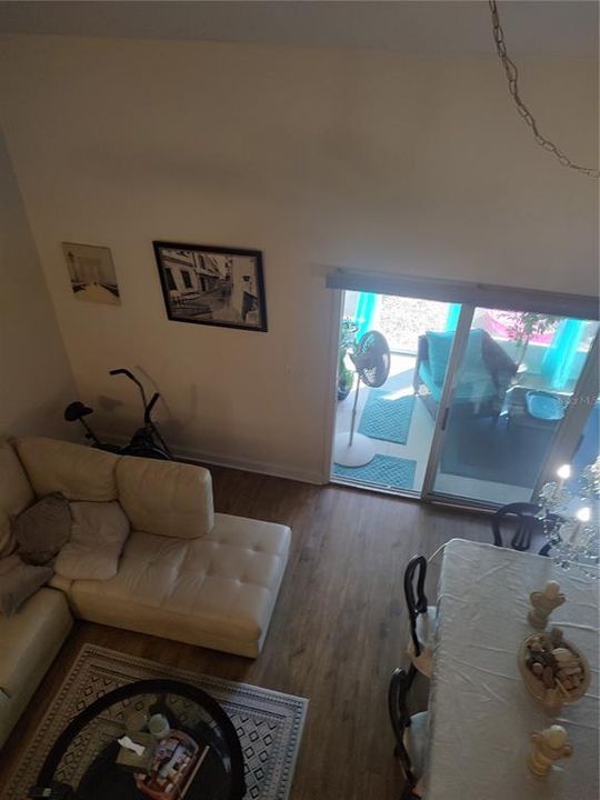 En Venta: $221,900 (2 camas, 2 baños, 1307 Pies cuadrados)