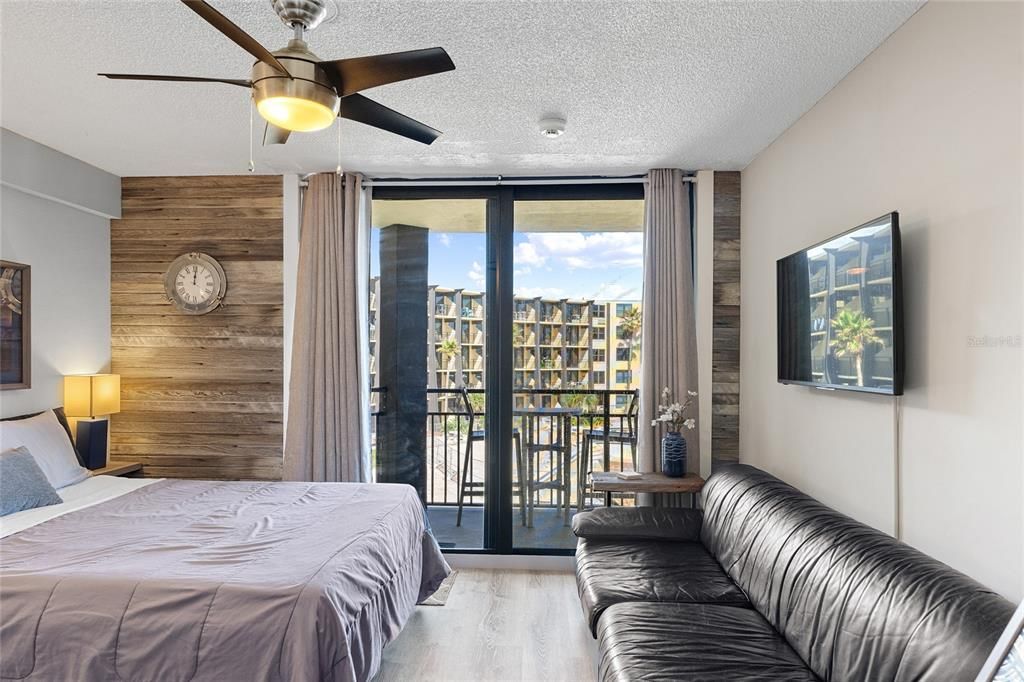 Active With Contract: $149,900 (1 beds, 1 baths, 248 Square Feet)