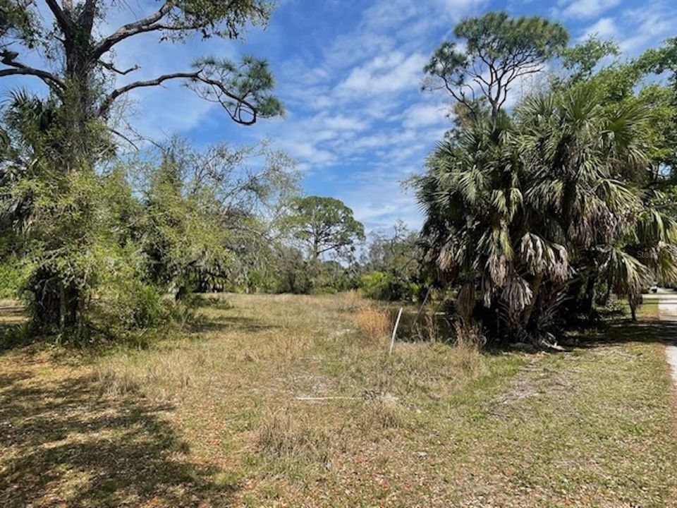 For Sale: $219,500 (0.92 acres)