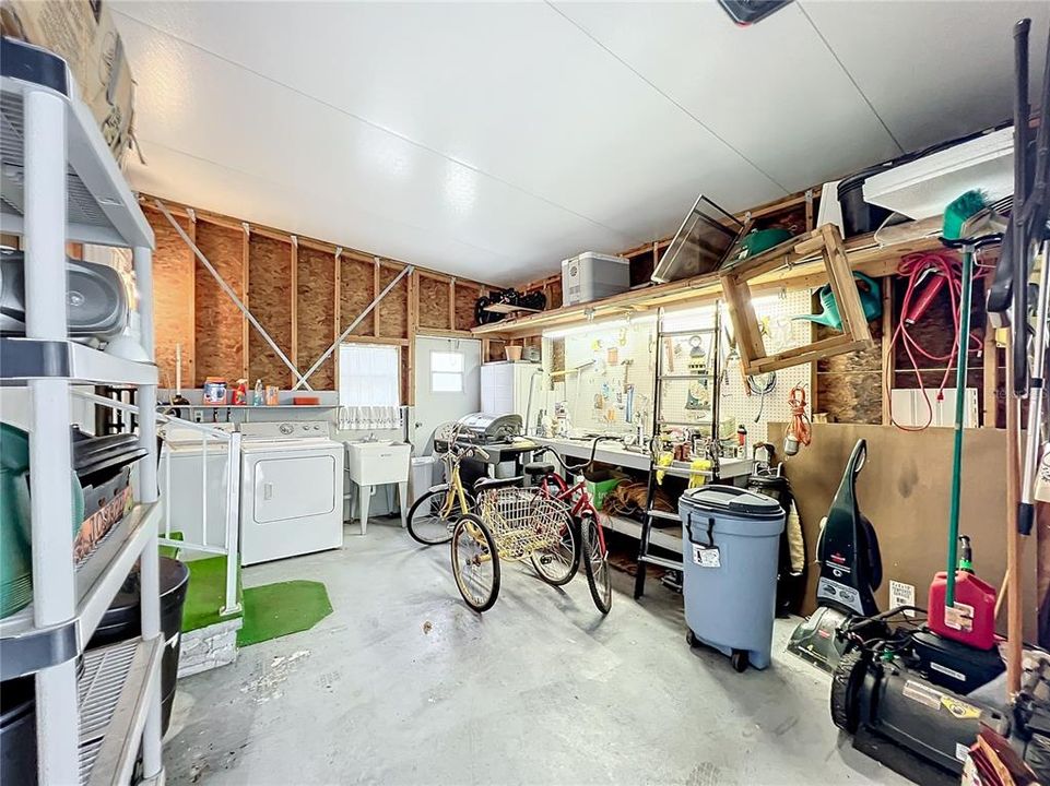 For Sale: $115,000 (2 beds, 2 baths, 1112 Square Feet)