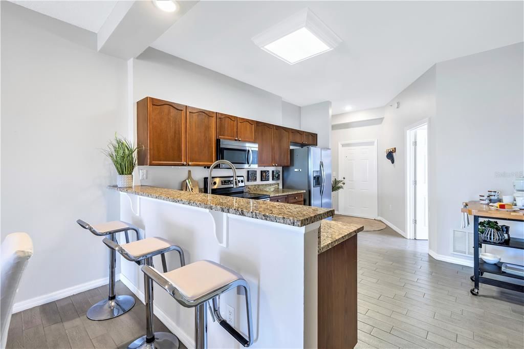 For Sale: $435,000 (2 beds, 2 baths, 1141 Square Feet)