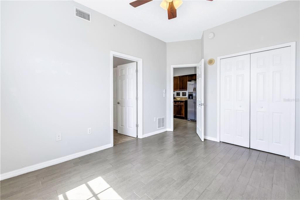 For Sale: $435,000 (2 beds, 2 baths, 1141 Square Feet)