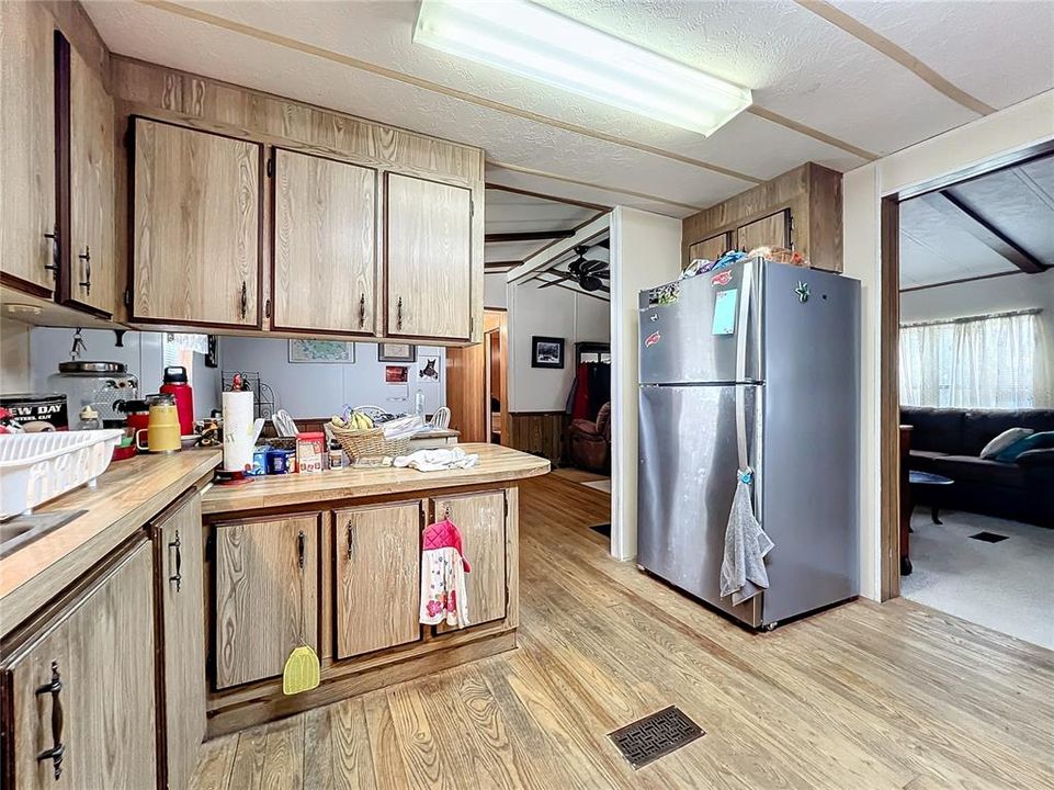 For Sale: $150,000 (2 beds, 2 baths, 1152 Square Feet)
