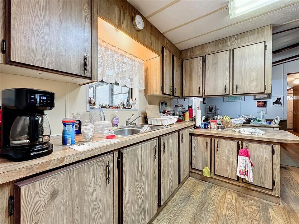For Sale: $150,000 (2 beds, 2 baths, 1152 Square Feet)