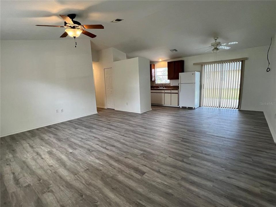 Active With Contract: $269,000 (4 beds, 2 baths, 1288 Square Feet)