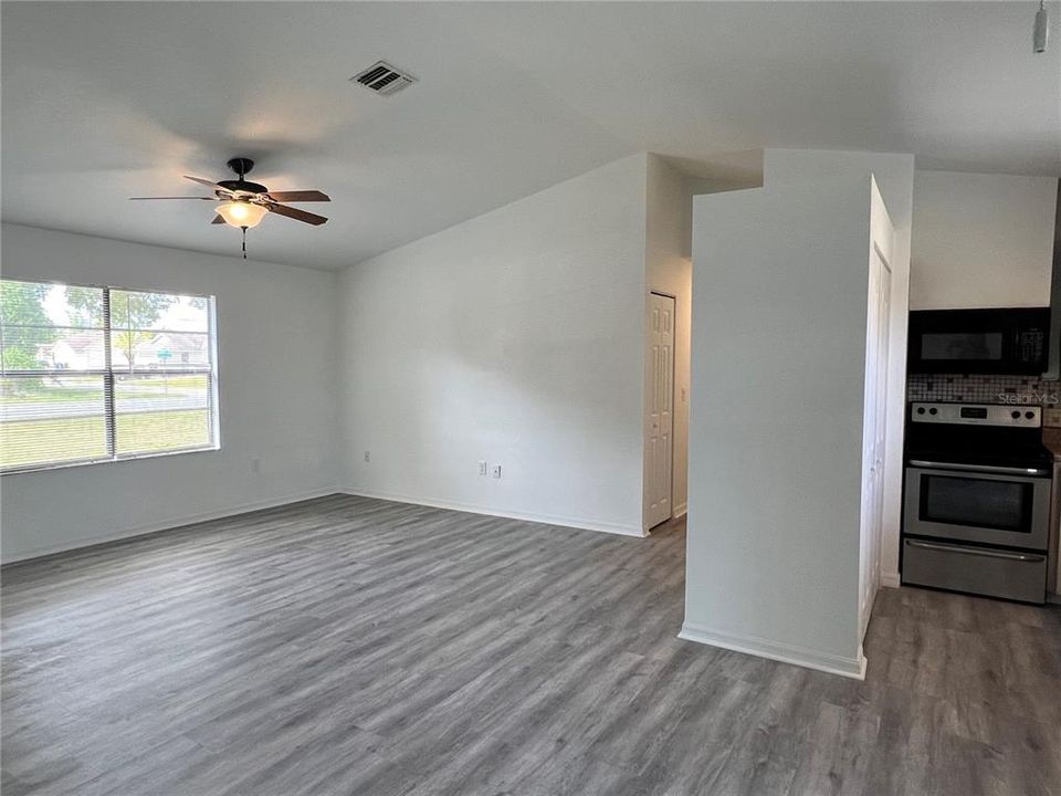 Active With Contract: $269,000 (4 beds, 2 baths, 1288 Square Feet)