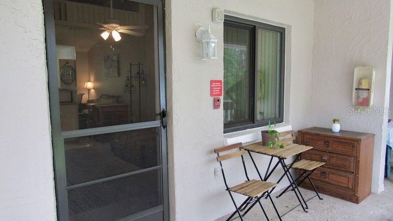 For Sale: $129,900 (1 beds, 1 baths, 456 Square Feet)