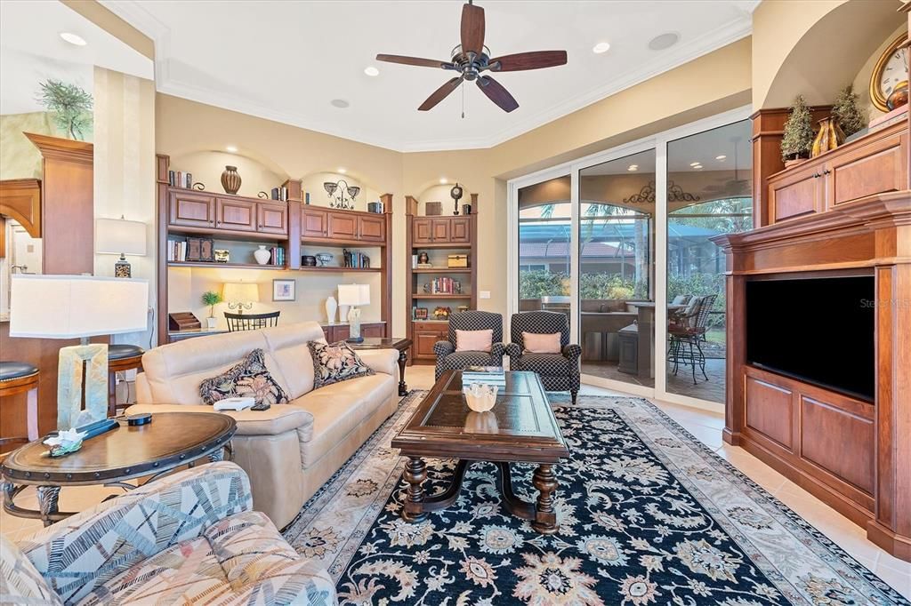 Active With Contract: $2,750,000 (5 beds, 5 baths, 5814 Square Feet)