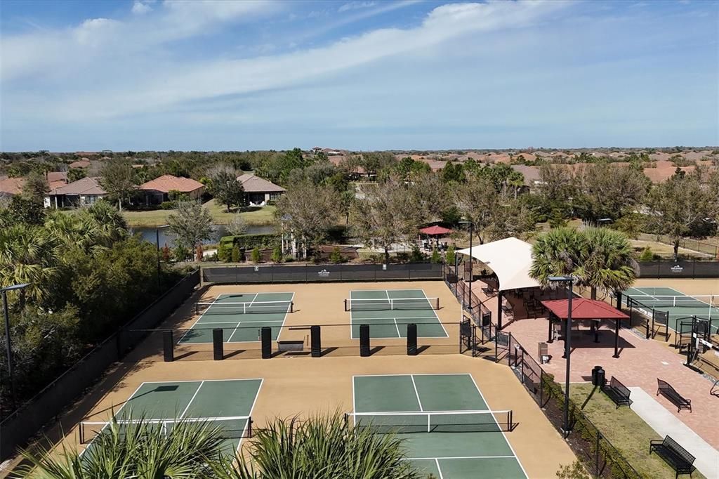 Active With Contract: $1,620,000 (3 beds, 3 baths, 2875 Square Feet)