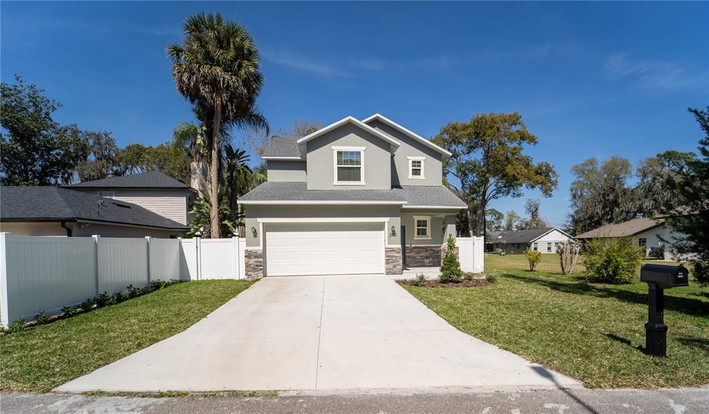 Recently Sold: $579,000 (3 beds, 2 baths, 1910 Square Feet)