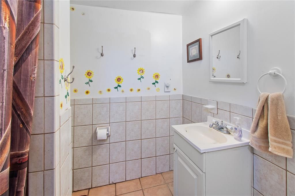 Active With Contract: $399,000 (3 beds, 2 baths, 1392 Square Feet)