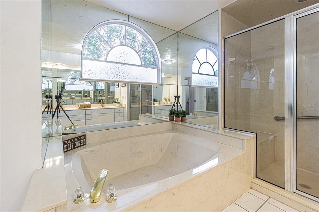 待售: $700,000 (3 贝兹, 2 浴室, 1988 平方英尺)