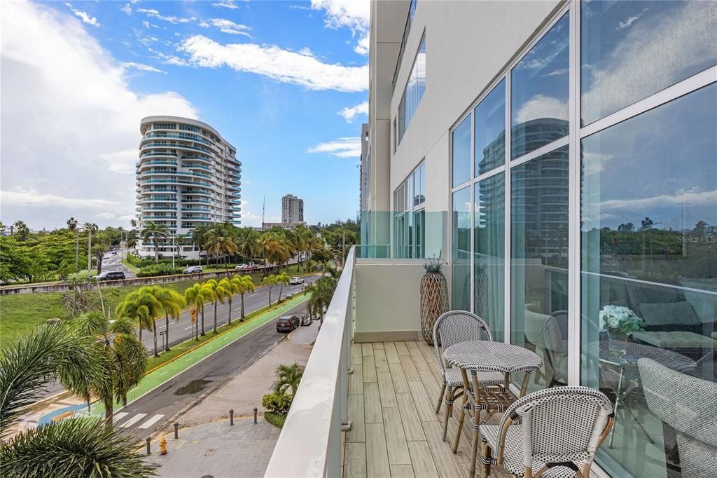 Recently Sold: $1,475,000 (3 beds, 2 baths, 1785 Square Feet)
