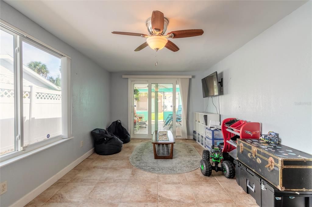 Active With Contract: $598,000 (3 beds, 2 baths, 1838 Square Feet)