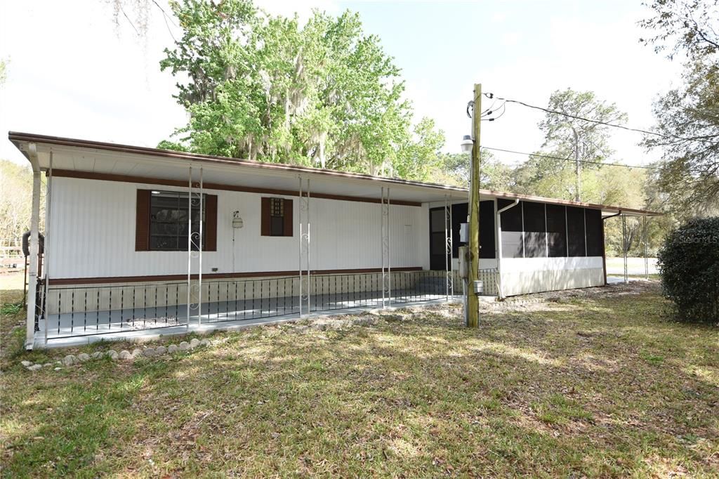 Recently Sold: $119,900 (2 beds, 2 baths, 924 Square Feet)