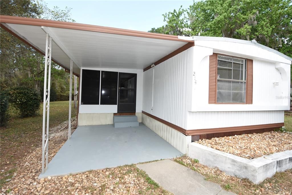 Recently Sold: $119,900 (2 beds, 2 baths, 924 Square Feet)