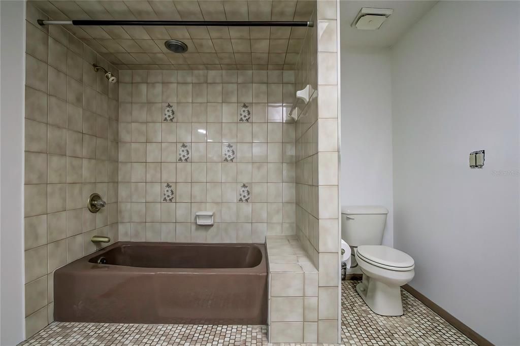 待售: $599,000 (3 贝兹, 2 浴室, 2126 平方英尺)