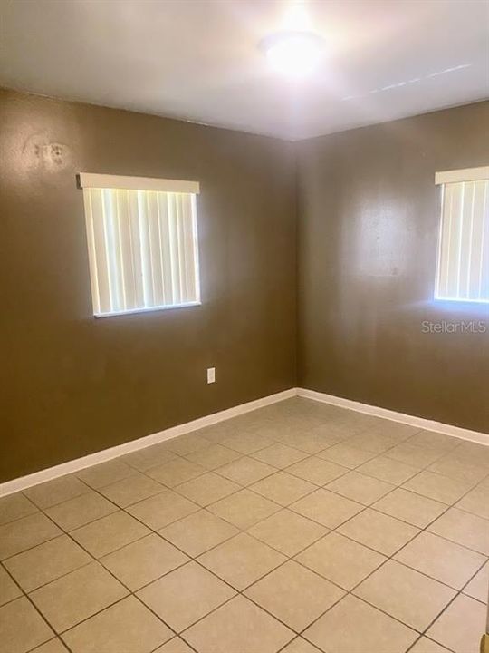 Recently Sold: $199,999 (2 beds, 1 baths, 864 Square Feet)