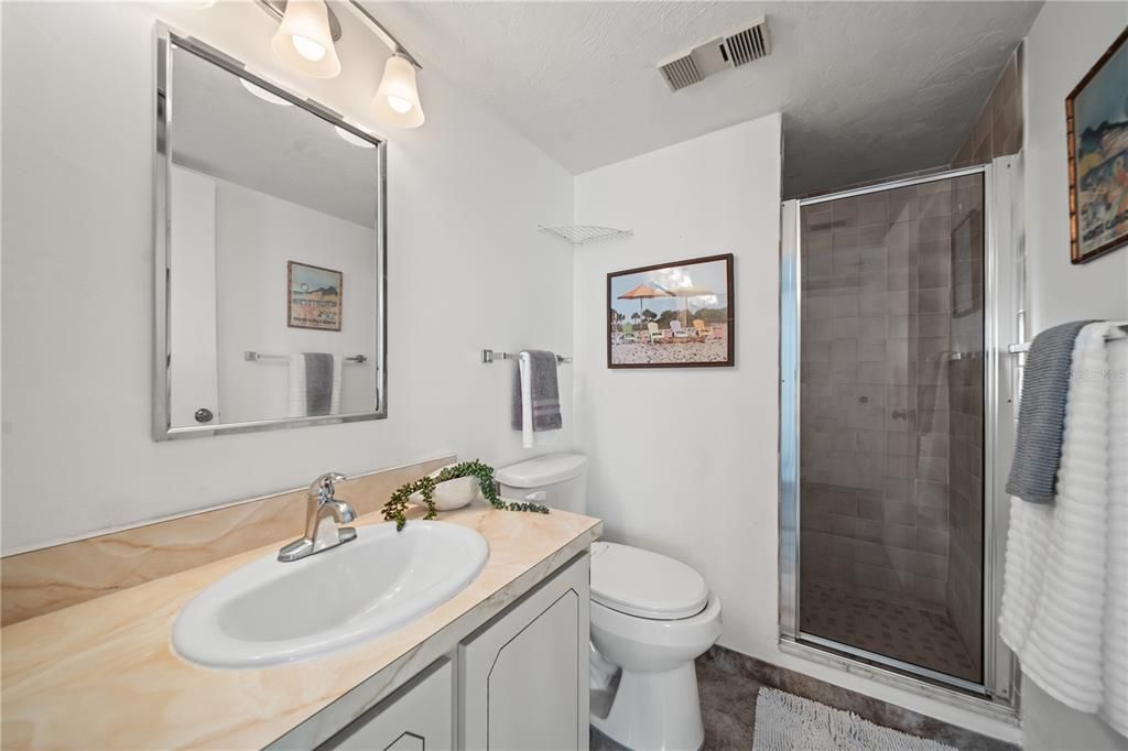 For Sale: $425,000 (2 beds, 2 baths, 1331 Square Feet)