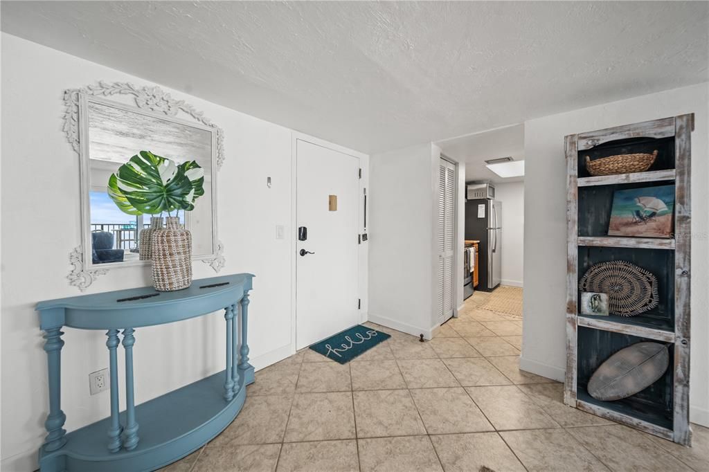 For Sale: $425,000 (2 beds, 2 baths, 1331 Square Feet)