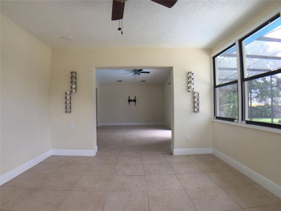 Recently Rented: $2,299 (3 beds, 2 baths, 1644 Square Feet)