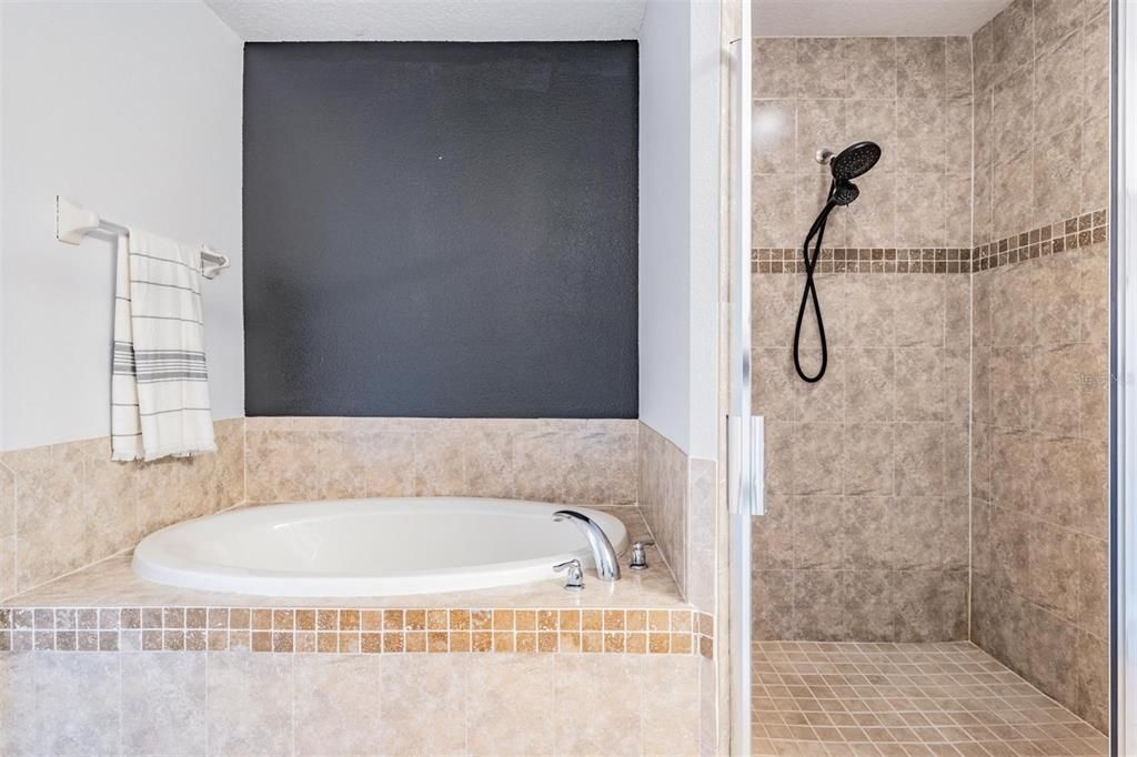 Недавно продано: $359,900 (3 спален, 2 ванн, 1800 Квадратных фут)