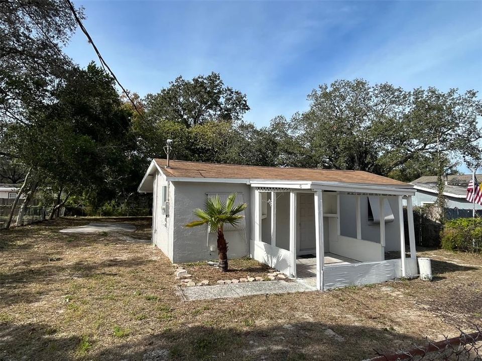 Recently Sold: $179,000 (2 beds, 1 baths, 720 Square Feet)