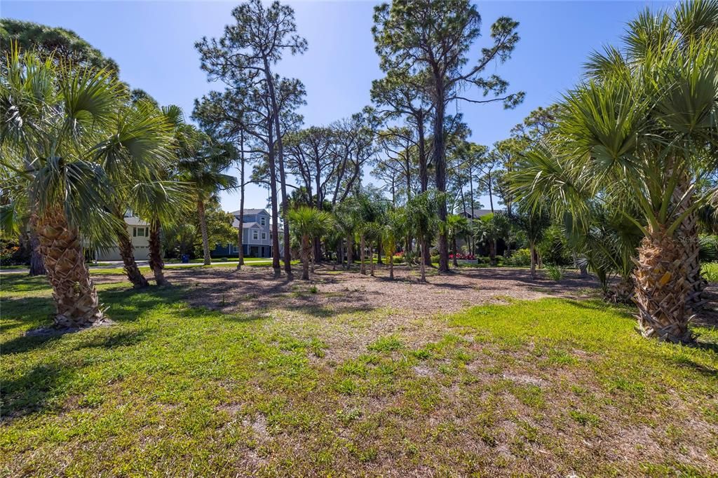 Recently Sold: $350,000 (0.22 acres)