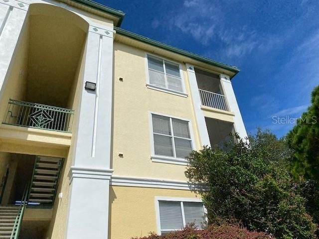 Recently Sold: $205,000 (1 beds, 1 baths, 747 Square Feet)