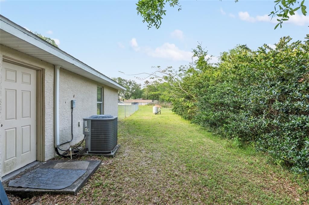 Active With Contract: $234,900 (3 beds, 2 baths, 1434 Square Feet)