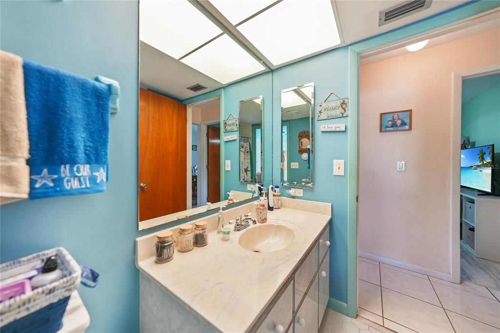 待售: $349,900 (3 贝兹, 2 浴室, 2156 平方英尺)