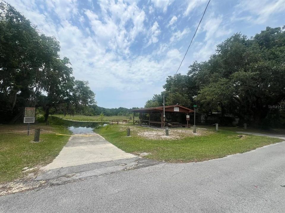 Deeded Rights to the Lake/Boat Ramp !!!