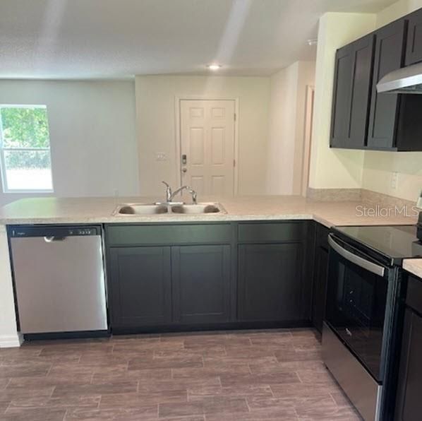 Active With Contract: $263,990 (2 beds, 2 baths, 1239 Square Feet)