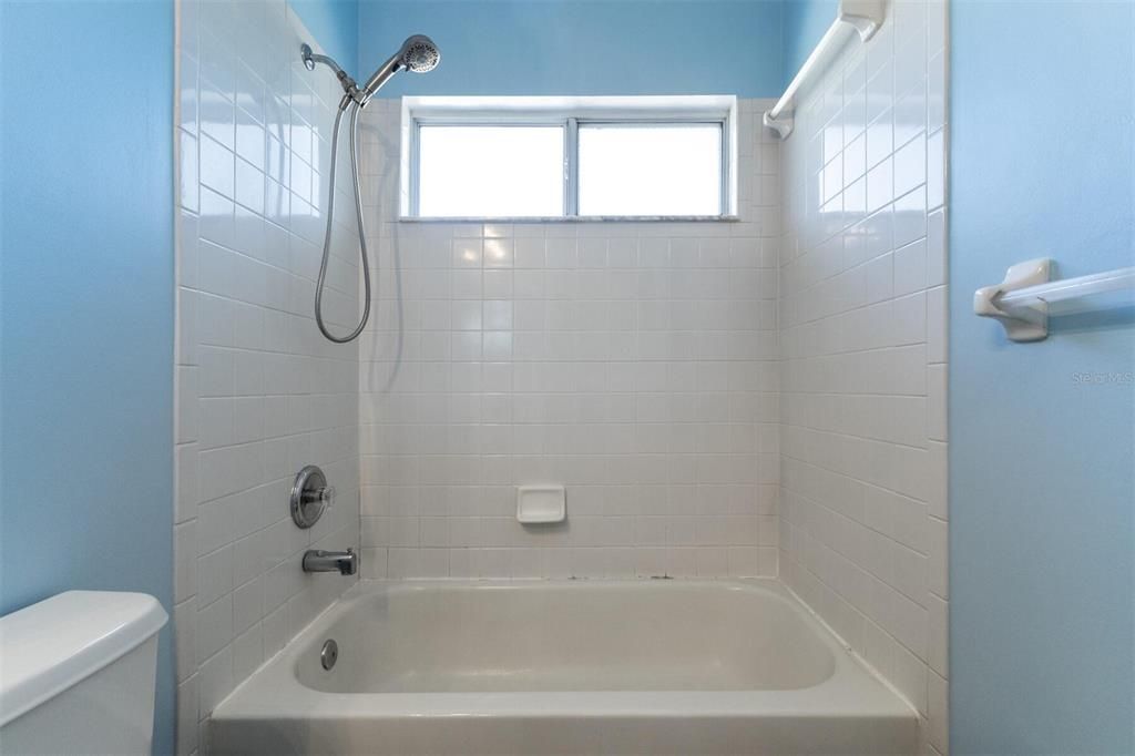 最近售出: $329,000 (3 贝兹, 2 浴室, 1404 平方英尺)
