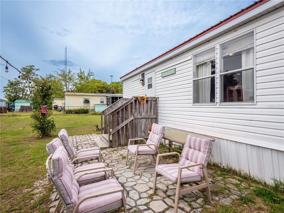 For Sale: $179,000 (3 beds, 2 baths, 1188 Square Feet)
