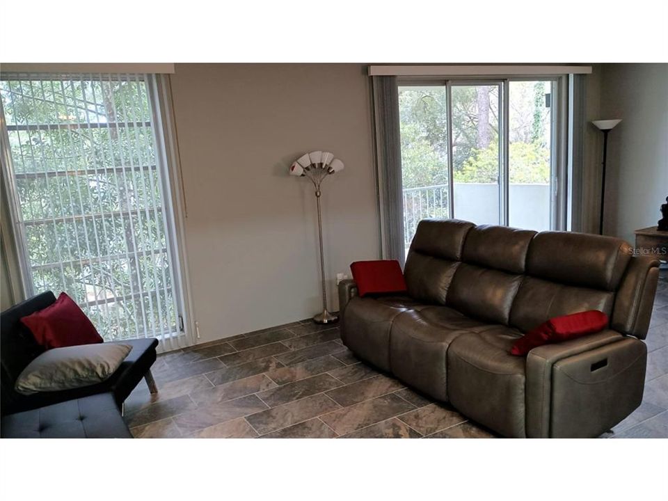 For Sale: $234,000 (2 beds, 1 baths, 1283 Square Feet)