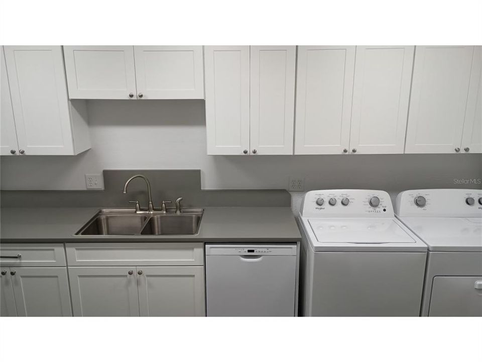 For Sale: $234,000 (2 beds, 1 baths, 1283 Square Feet)