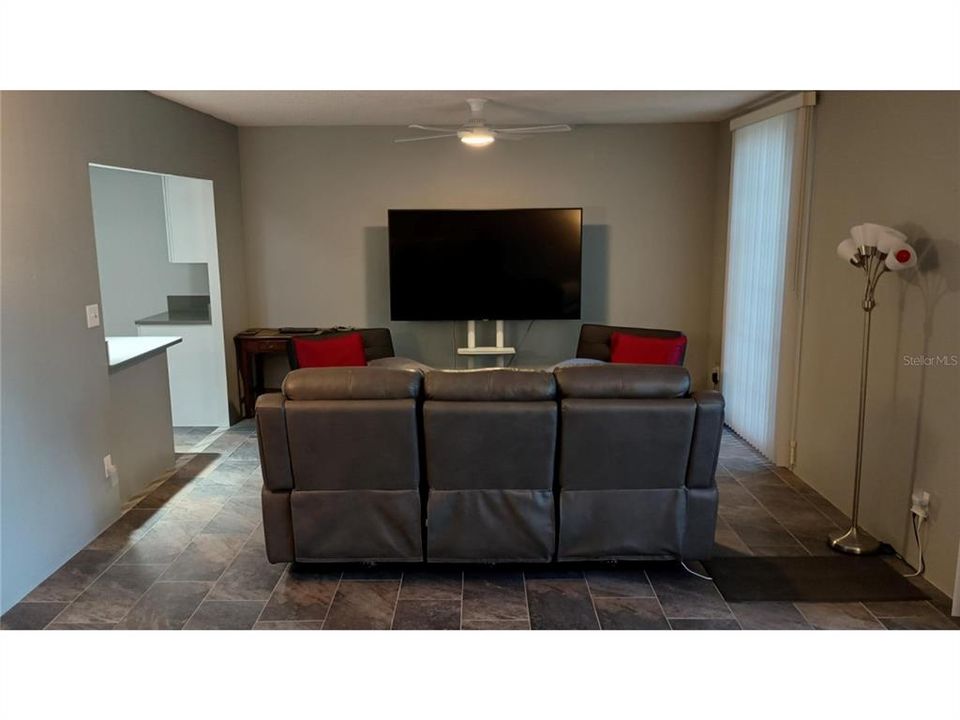 For Sale: $234,000 (2 beds, 1 baths, 1283 Square Feet)