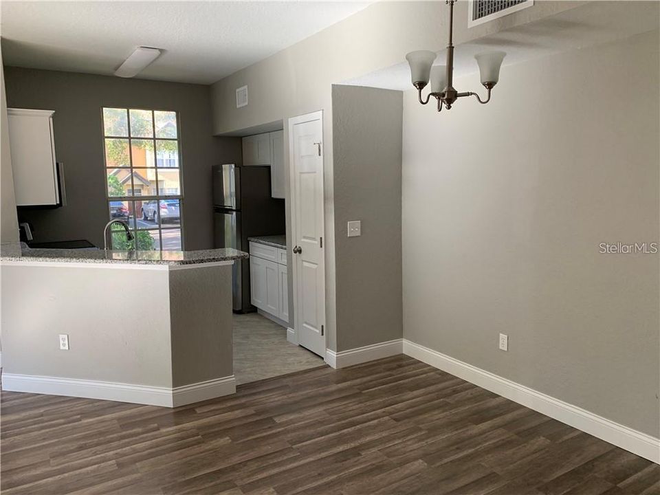 Recently Rented: $1,450 (1 beds, 1 baths, 794 Square Feet)