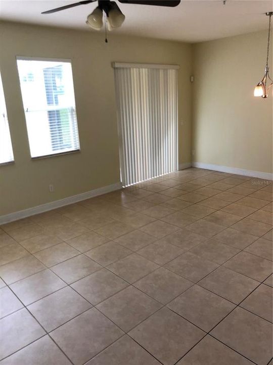 For Rent: $2,250 (3 beds, 2 baths, 1656 Square Feet)