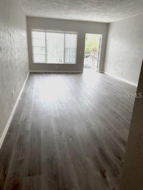 Recently Rented: $1,450 (2 beds, 1 baths, 1100 Square Feet)