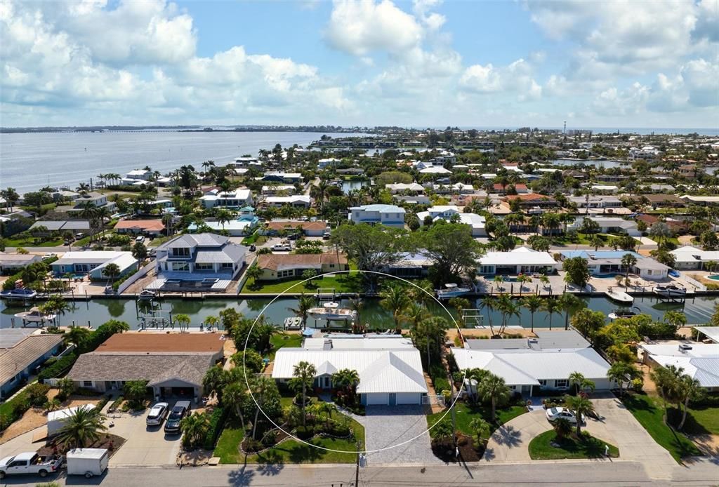 For Sale: $2,400,000 (3 beds, 2 baths, 2018 Square Feet)