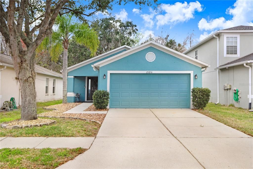 Recently Sold: $325,000 (3 beds, 2 baths, 1280 Square Feet)