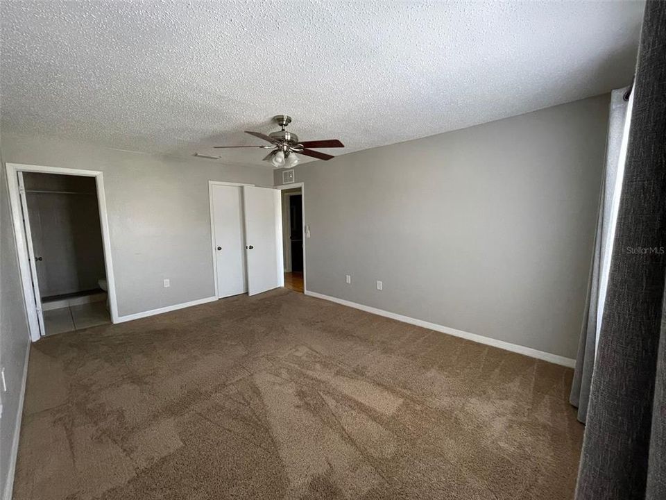 For Sale: $169,900 (2 beds, 2 baths, 930 Square Feet)