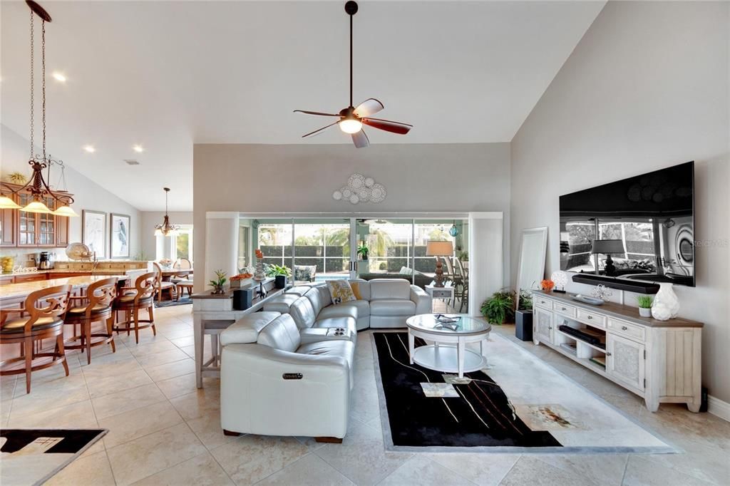 Recently Sold: $599,000 (2 beds, 2 baths, 1817 Square Feet)